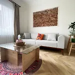 2br And 2bath Balcony In Heart Of Isatanbul #3 Estambul
