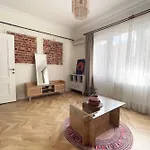 2br And 2bath Balcony In Heart Of Isatanbul #3 Apartamento