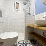 2br And 2bath Balcony In Heart Of Isatanbul #3 *