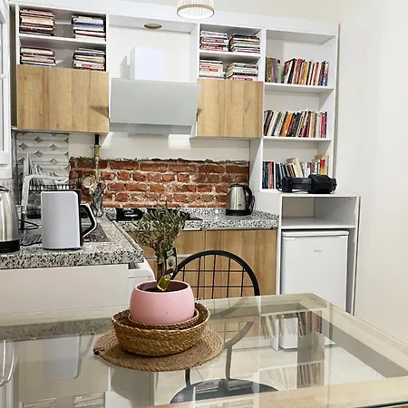 2br And 2bath Balcony In Heart Of Isatanbul #3 * اسطنبول