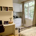 2br And 2bath Balcony In Heart Of Isatanbul #3 *
