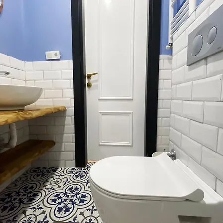 شقة 2br And 2bath Balcony In Heart Of Isatanbul #3