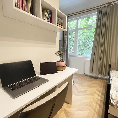 2br And 2bath Balcony In Heart Of Isatanbul #3