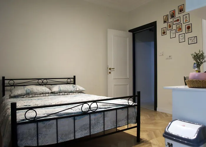 2br And 2bath Balcony In Heart Of Isatanbul #3 *