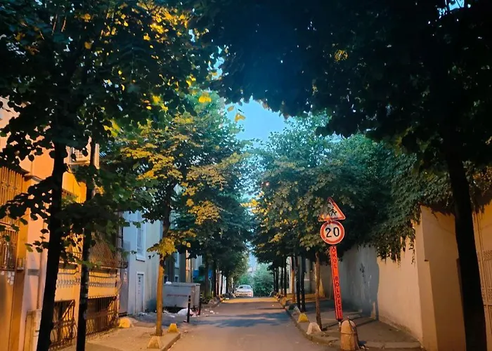 2br And 2bath Balcony In Heart Of Isatanbul #3 *