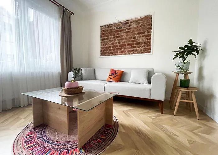 2br And 2bath Balcony In Heart Of Isatanbul #3 Istambul