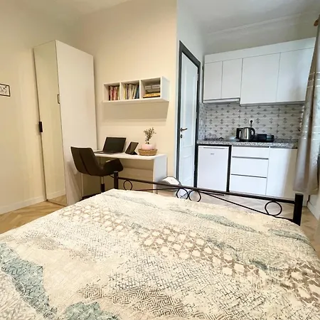 2br And 2bath Balcony In Heart Of Isatanbul #3 Appartement